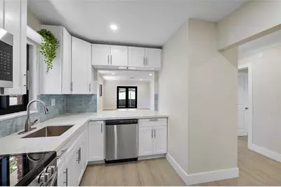 617 NE 38th St, Oakland Park, FL 33334 - Photo 8