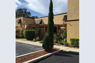 10740 S Golfview Dr, Pembroke Pines, FL 33026 - Photo 1