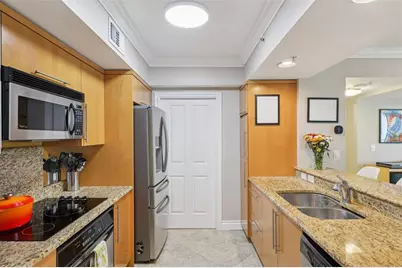 401 SW 4th Ave, Unit #301, Fort Lauderdale, FL 33315 - Photo 10