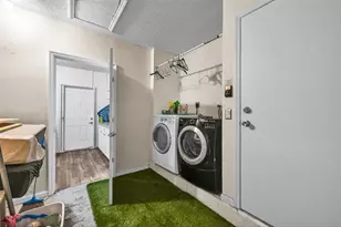 13761 N Garden Cove Circle, Davie, FL 33325 - Photo 14