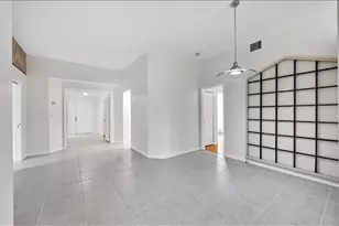 13761 N Garden Cove Circle, Davie, FL 33325 - Photo 4