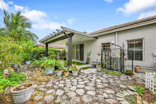 13761 N Garden Cove Circle, Davie, FL 33325 - Photo 30