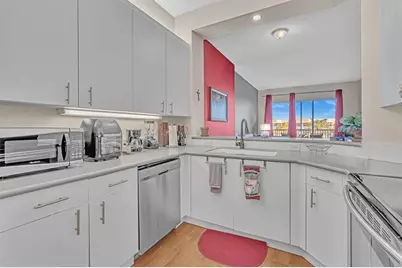 7802  Trent Dr, Unit #406, Fort Lauderdale, FL 33321 - Photo 8