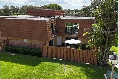 2512  Camelot Ct, Cooper City, FL 33026 - Photo 22