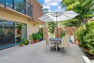 2512 Camelot Ct, Cooper City, FL 33026 - Photo 4