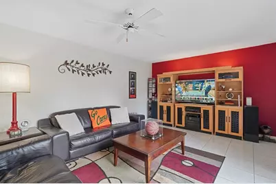 2512  Camelot Ct, Cooper City, FL 33026 - Photo 10