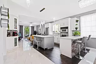 338 NW 152nd Ln, Pembroke Pines, FL 33028 - Photo 6