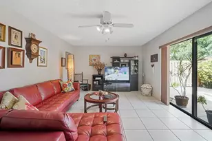 2522 Camelot Ct, Cooper City, FL 33026 - Photo 10