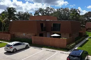 2522 Camelot Ct, Cooper City, FL 33026 - Photo 24