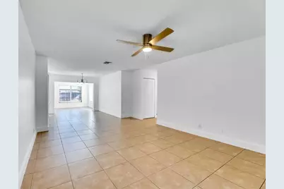 180 SW 78th Ave, Margate, FL 33068 - Photo 4