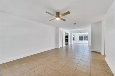 180 SW 78th Ave, Margate, FL 33068 - Photo 2