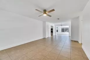 180 SW 78th Ave, Margate, FL 33068 - Photo 2