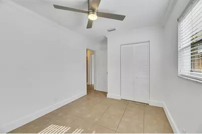 180 SW 78th Ave, Margate, FL 33068 - Photo 32