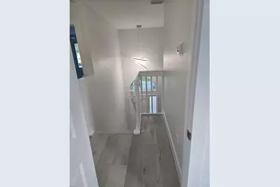 580 NW 87 Way, Coral Springs, FL 33071 - Photo 6