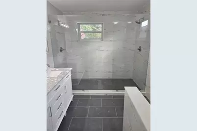 580 NW 87 Way, Coral Springs, FL 33071 - Photo 2