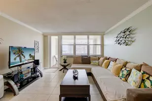 305 N Pompano Beach Blvd, Pompano Beach, FL 33062 - Photo 12