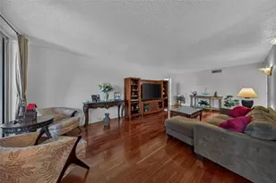 4702 Fountains Dr, Lake Worth, FL 33467 - Photo 10