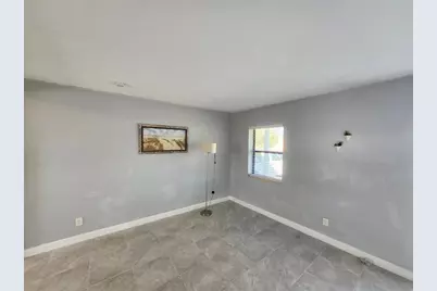 942 NW 12th St, Fort Lauderdale, FL 33311 - Photo 8