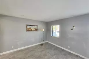 942 NW 12th St, Fort Lauderdale, FL 33311 - Photo 8