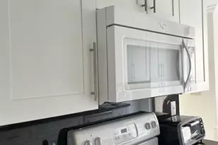 3590 Blue Lake Dr, Pompano Beach, FL 33064 - Photo 14