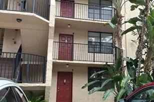 3590 Blue Lake Dr, Pompano Beach, FL 33064 - Photo 2