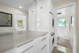 561 Bayshore Dr, Fort Lauderdale, FL 33304 - Photo 10