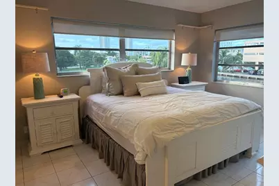 450  Paradise Isle Blvd, Unit #201, Hallandale Beach, FL 33009 - Photo 8