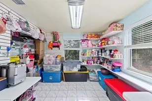 946 Alamanda Rd, West Palm Beach, FL 33405 - Photo 48