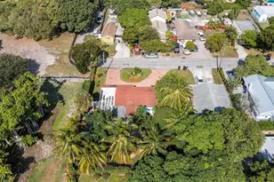 946 Alamanda Rd, West Palm Beach, FL 33405 - Photo 30