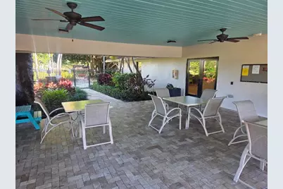 3150 N Palm Aire Dr, Unit #805, Pompano Beach, FL 33069 - Photo 18