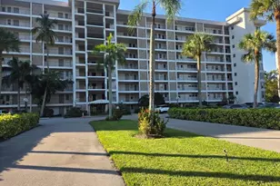 3150 N Palm Aire Dr, Pompano Beach, FL 33069 - Photo 2