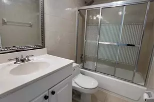 2797 NE 51st St, Fort Lauderdale, FL 33308 - Photo 14