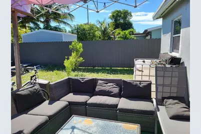 2330 NE 1st Ave, Pompano Beach, FL 33060 - Photo 20