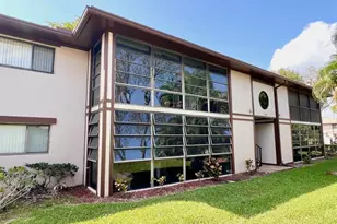 9988 N Belfort Cir, Tamarac, FL 33321 - Photo 32