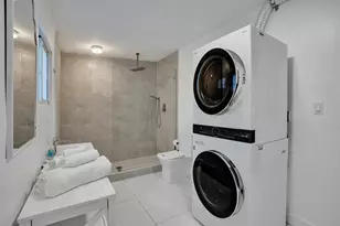 1050 NE 150th St, Miami, FL 33161 - Photo 46