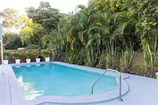 1050 NE 150th St, Miami, FL 33161 - Photo 48