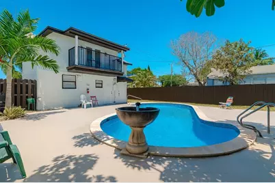 2447  Roosevelt St, Hollywood, FL 33020 - Photo 4