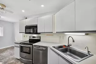 6869 Fountains Cir, Lake Worth, FL 33467 - Photo 12