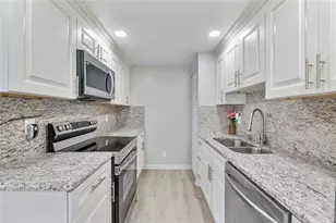 1052 Harwood Unit, Deerfield Beach, FL 33442 - Photo 2