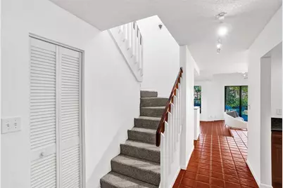 81 NE 17th Ct, Fort Lauderdale, FL 33305 - Photo 8