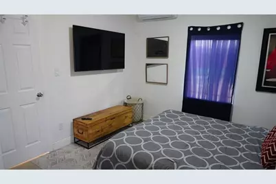 1011  Sharar Ave, Opa-Locka, FL 33054 - Photo 10