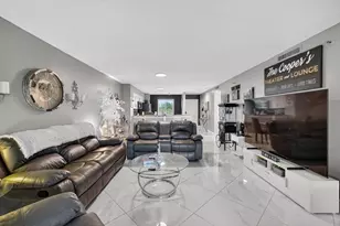 2334 SW Cypress Bend Dr Unit, Pompano Beach, FL 33069 - Photo 10