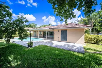 11020 NW 8th Court, Coral Springs, FL 33071 - Photo 32