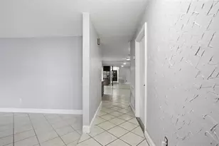 2702 NW 98th Way, Coral Springs, FL 33065 - Photo 4
