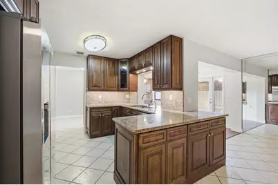 2702 NW 98th Way, Coral Springs, FL 33065 - Photo 6