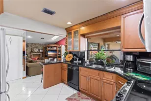 10731 NW 17th St, Coral Springs, FL 33071 - Photo 14