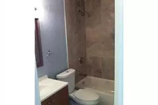 4280 NW 31st Terrace, Fort Lauderdale, FL 33313 - Photo 4