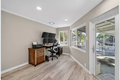 1570 NE 30th Pl, Oakland Park, FL 33334 - Photo 26