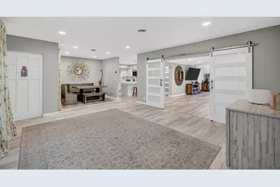 1570 NE 30th Pl, Oakland Park, FL 33334 - Photo 6