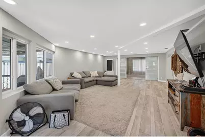 1570 NE 30th Pl, Oakland Park, FL 33334 - Photo 24